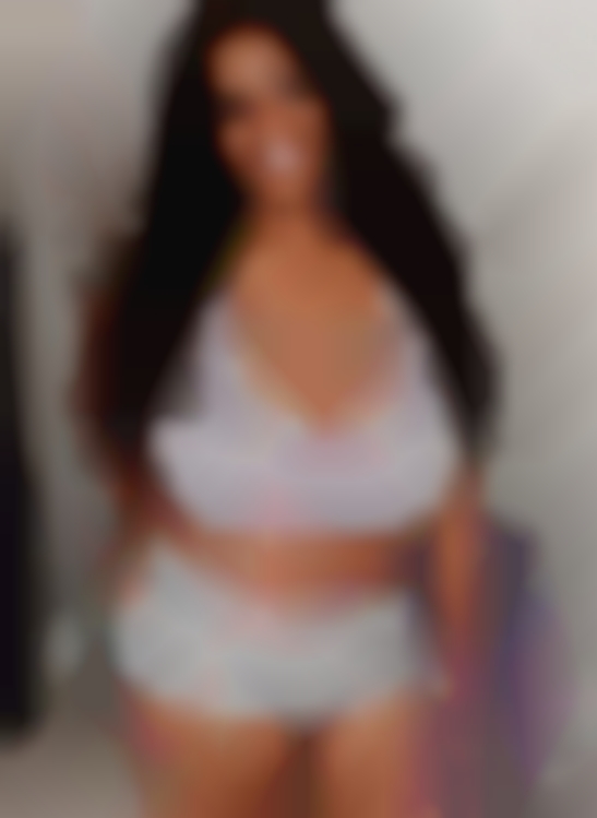 Girlslooking for casual big dicks.
