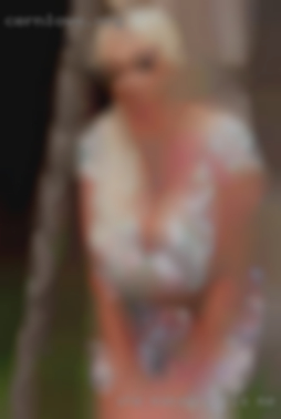 She makes girls me feel just nude by being her.
